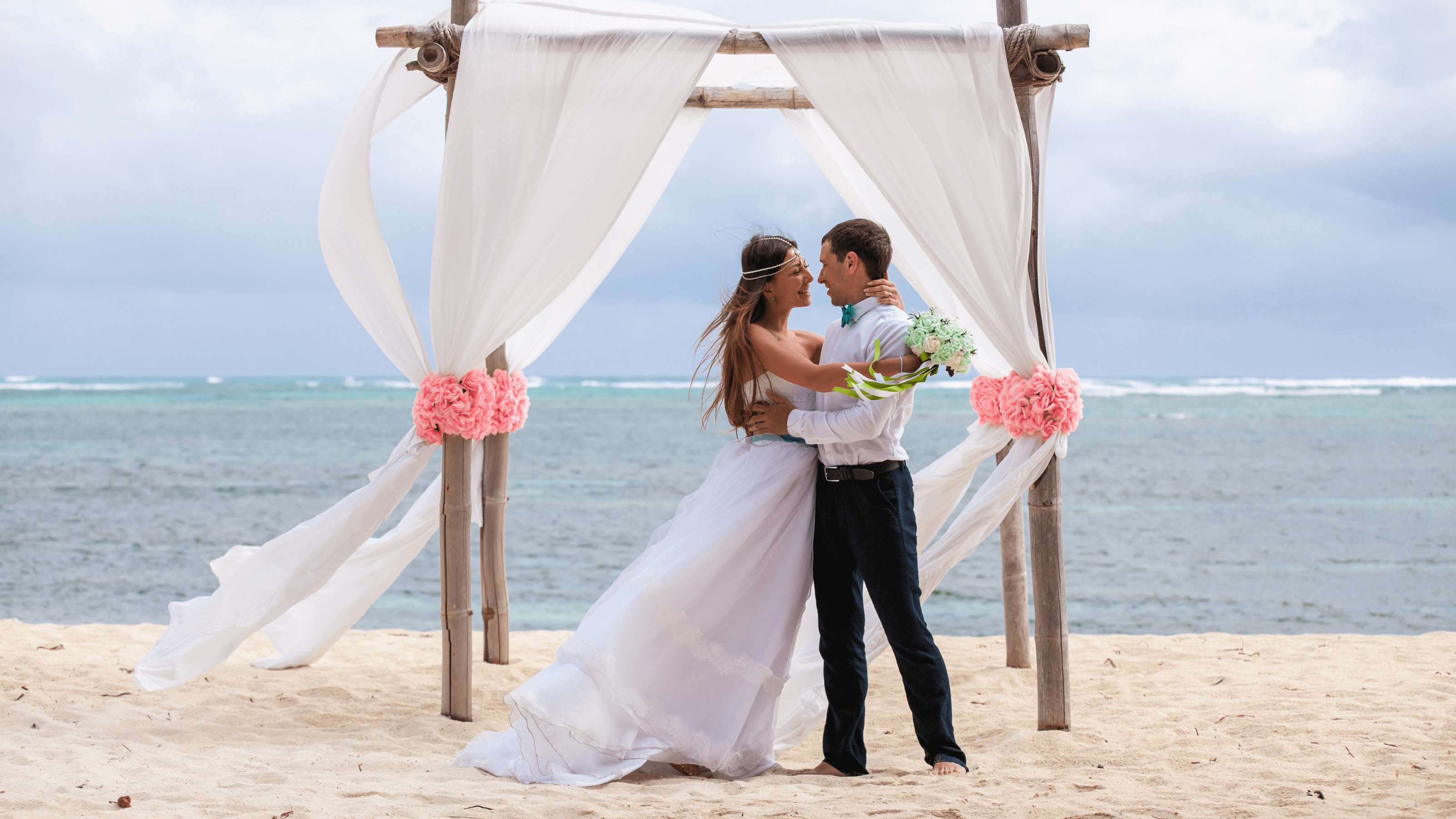 Wedding on a budget by Southern beach weddings